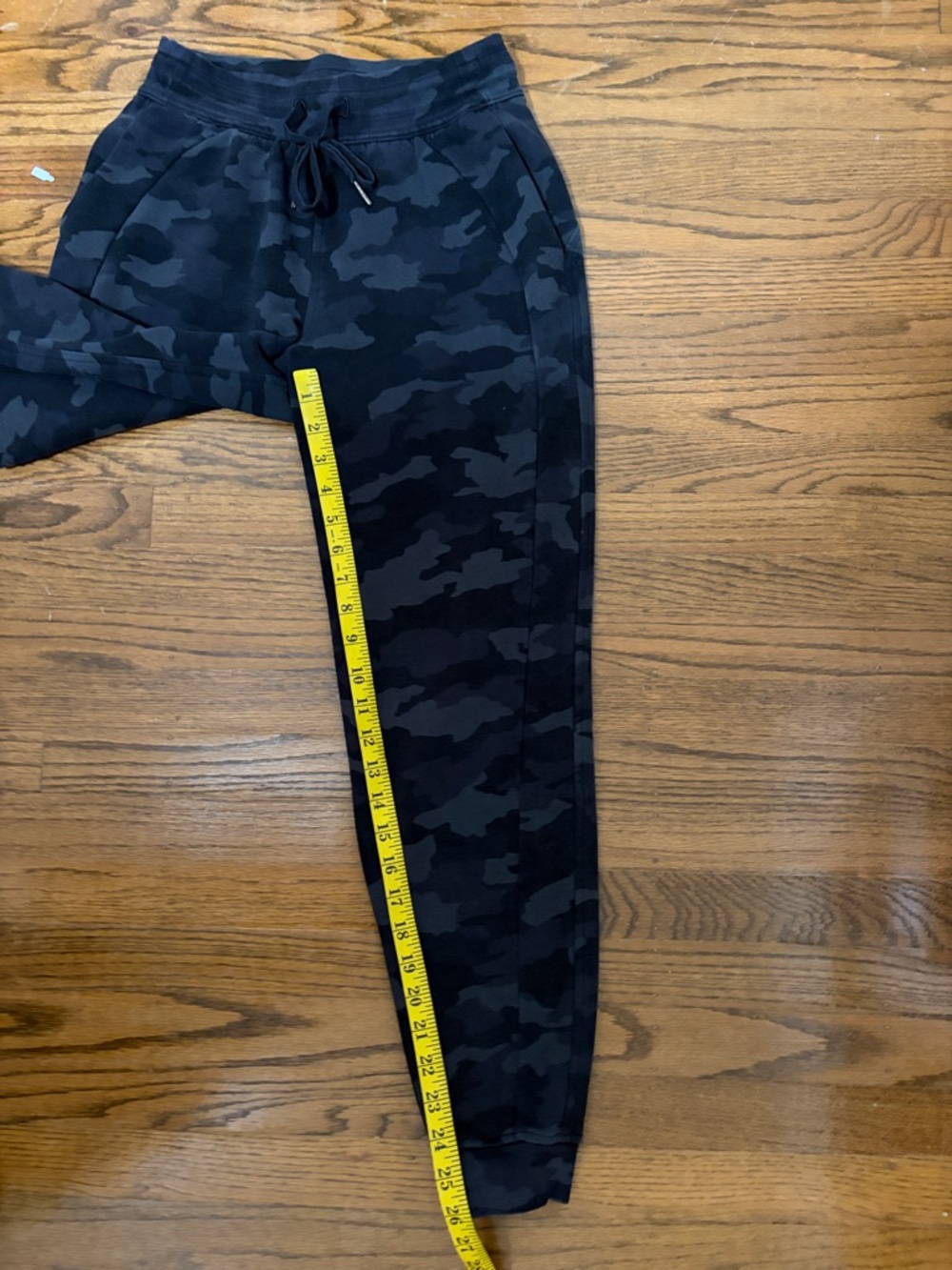 lululemon athletica Black Camo Jogger Pants Size 4 - Picture 12 of 12
